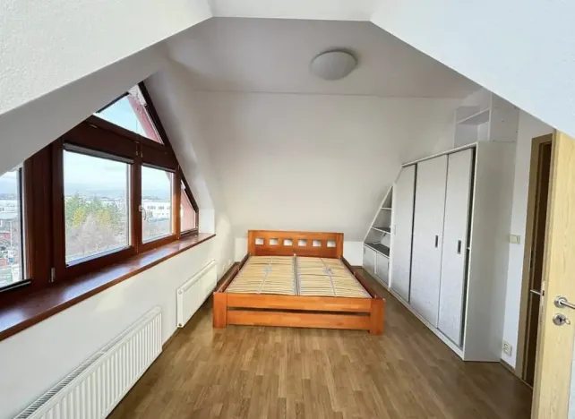 Pronájem bytu 3+kk, Praha - Kolovraty, 100 m2