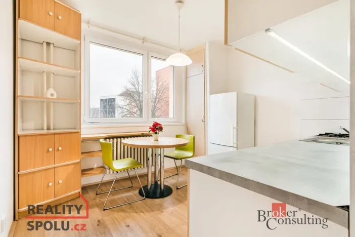 Pronájem bytu 1+1, Brno - Řečkovice, Renčova, 41 m2