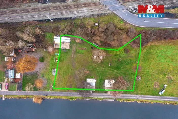 Prodej zahrady, Křešice, 1796 m2