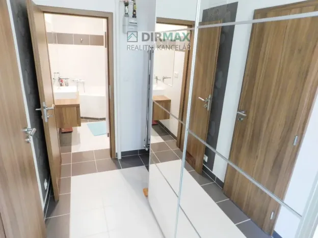 Pronájem bytu 2+kk, Plzeň - Jižní Předměstí, Klatovská třída, 52 m2