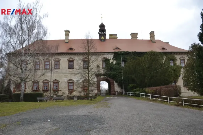 Prodej komerční nemovitosti, Rataje nad Sázavou, 200 m2