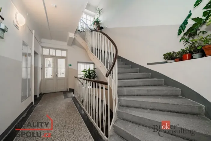 Prodej bytu 2+kk, Praha, Čáslavská, 65 m2