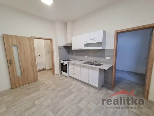 Pronájem bytu 1+1, Opava - Předměstí, Husova, 30 m2