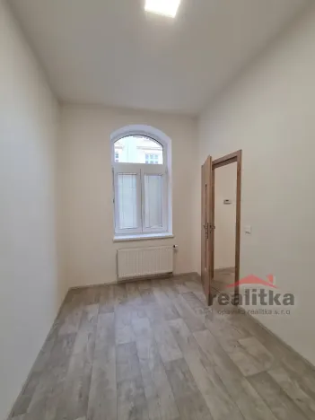 Pronájem bytu 1+1, Opava - Předměstí, Husova, 30 m2