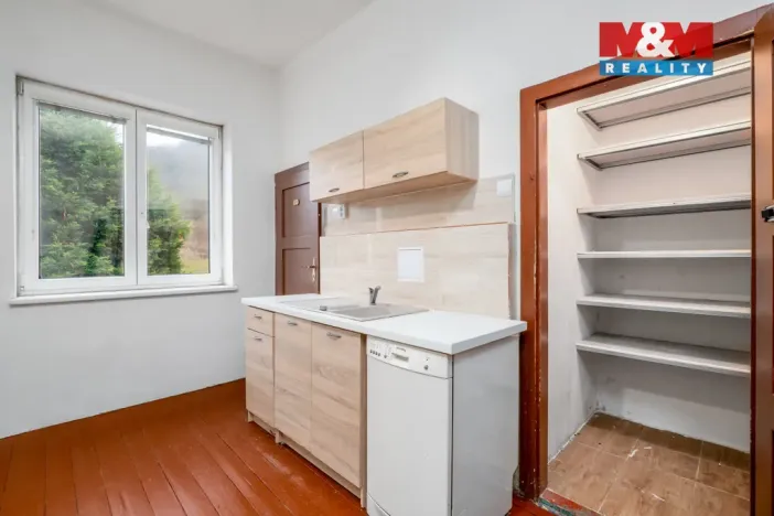 Prodej bytu 3+1, Trmice - Koštov, 67 m2