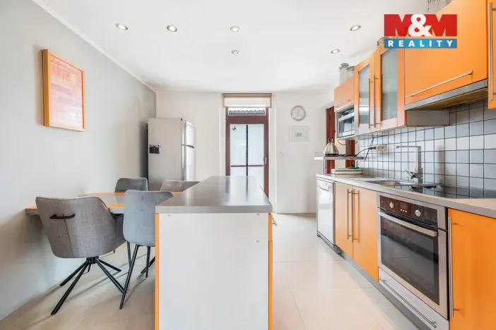 Prodej činžovního domu, Velemín, 264 m2