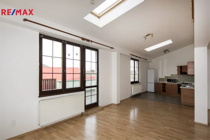 Pronájem bytu 4+kk, Bystřany - Světice, nám. J. Koziny, 95 m2