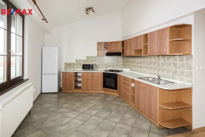 Pronájem bytu 4+kk, Bystřany - Světice, nám. J. Koziny, 95 m2