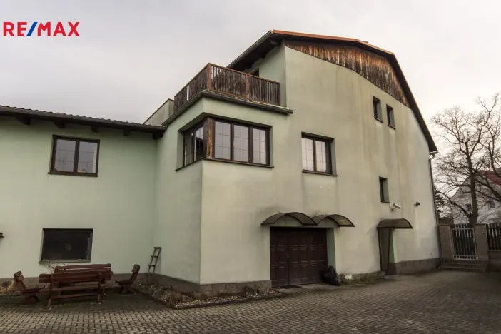 Pronájem bytu 4+kk, Bystřany - Světice, nám. J. Koziny, 95 m2