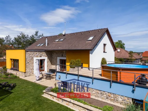 Pronájem rodinného domu, Dubné, 261 m2