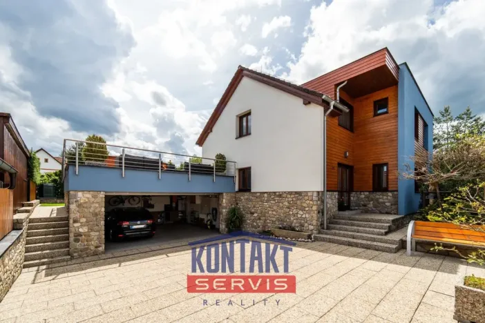 Pronájem rodinného domu, Dubné, 261 m2