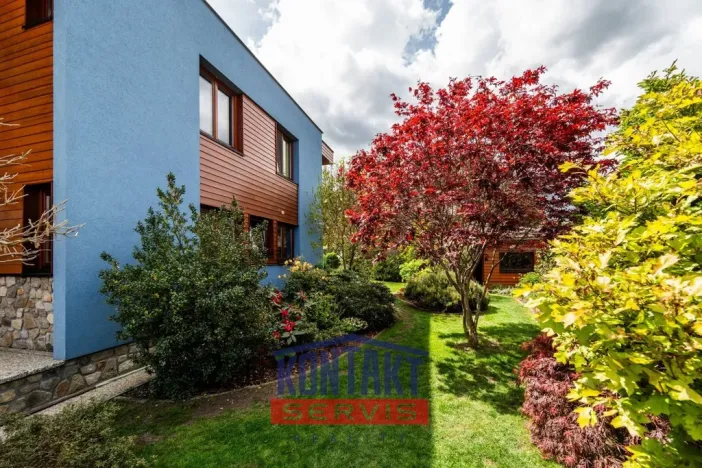 Pronájem rodinného domu, Dubné, 261 m2