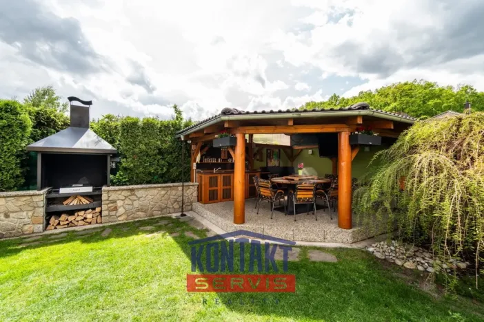 Pronájem rodinného domu, Dubné, 261 m2