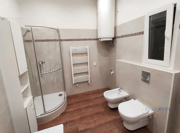 Pronájem bytu 2+kk, Praha - Holešovice, Přístavní, 71 m2