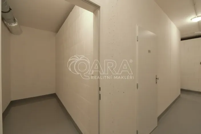 Pronájem bytu 2+kk, Praha - Vysočany, Sokolovská, 54 m2