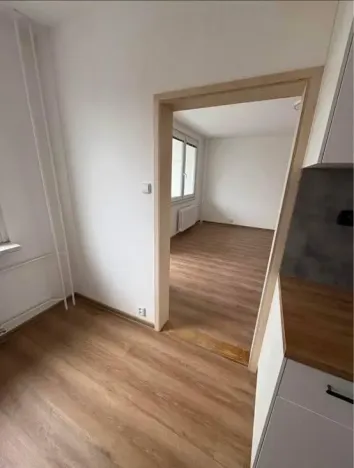 Pronájem bytu 4+1, Praha - Hostivař, Tesaříkova, 82 m2