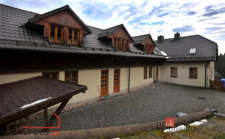 Prodej rodinného domu, Srní, 439 m2