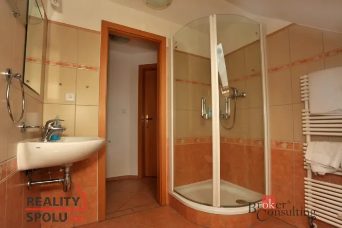 Prodej rodinného domu, Srní, 439 m2