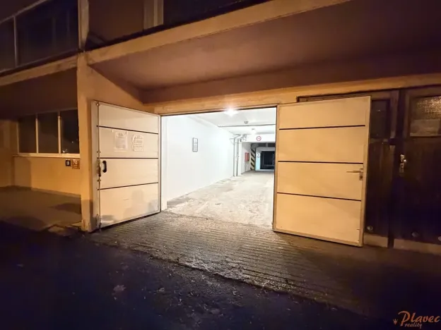 Pronájem garáže, Praha - Vokovice, Tobrucká, 17 m2