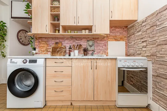 Prodej bytu 2+1, Praha - Libeň, náměstí Na Balabence, 54 m2