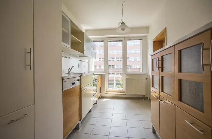 Pronájem bytu 3+1, Praha - Strašnice, Na palouku, 100 m2