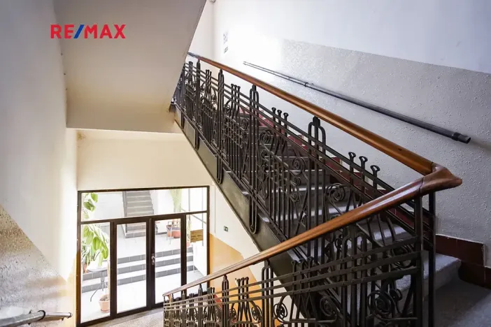 Pronájem bytu 1+1, Praha - Vinohrady, Velehradská, 40 m2