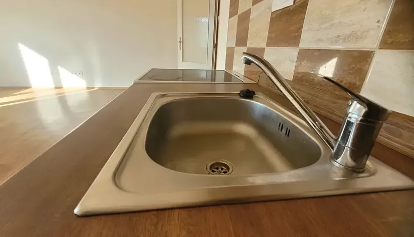 Pronájem bytu 1+kk, Ústí nad Labem, Hradiště, 39 m2