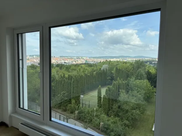 Pronájem bytu 2+kk, Brno, třída Generála Píky, 44 m2
