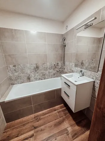 Pronájem bytu 3+1, Liberec, Dobiášova, 74 m2