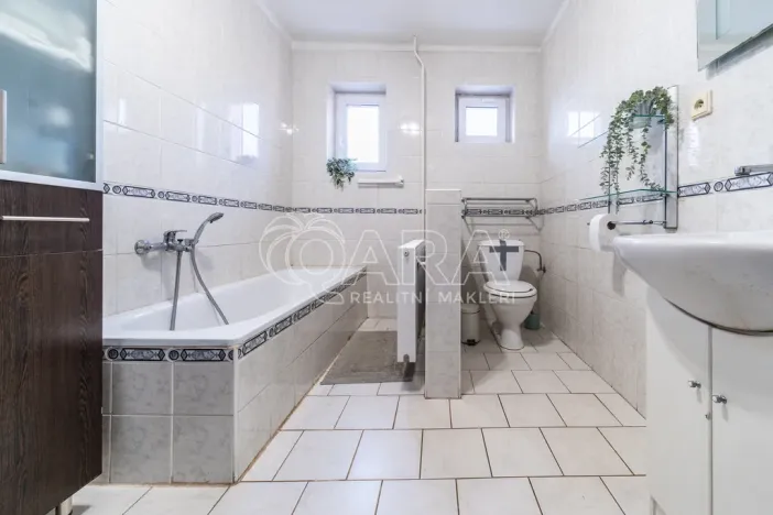 Prodej rodinného domu, Míčov-Sušice - Míčov, 250 m2