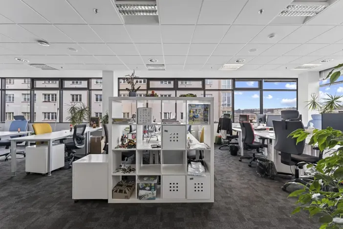 Pronájem kanceláře, Praha - Holešovice, U garáží, 158 m2