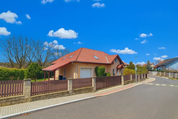 Prodej rodinného domu, Modletice, 261 m2