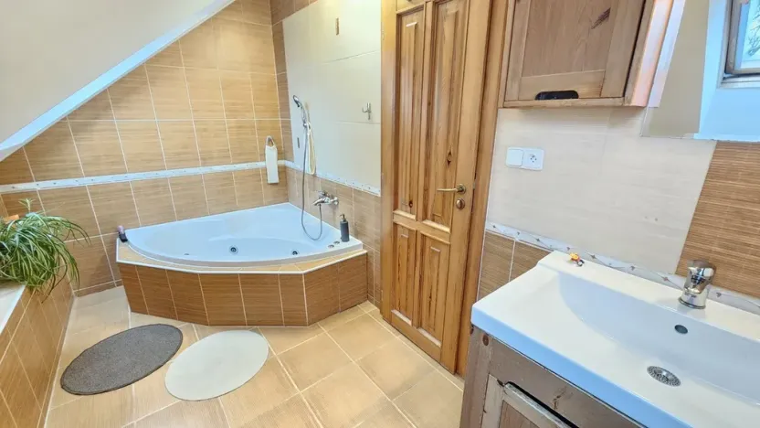 Prodej rodinného domu, Modletice, 261 m2