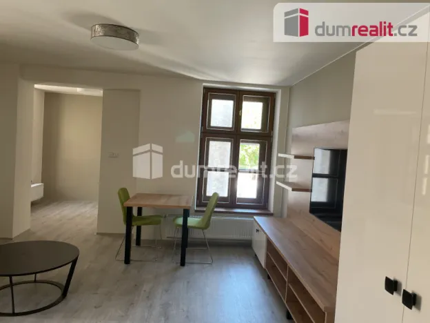 Pronájem bytu 1+kk, Opava - Město, Dolní náměstí, 49 m2