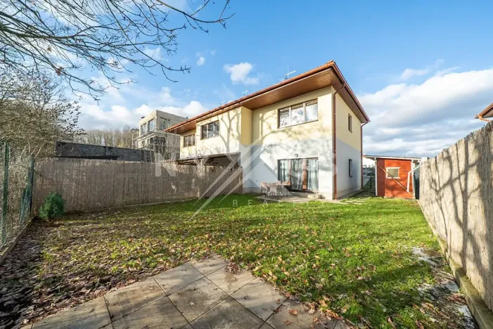 Prodej bytu 3+kk, Králův Dvůr, Větrná, 80 m2