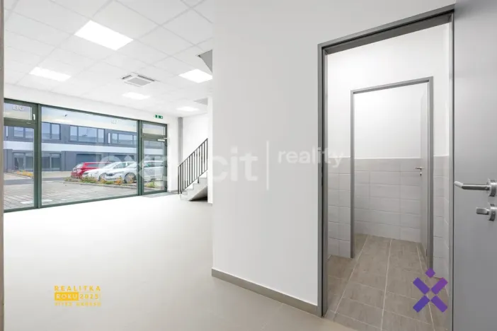 Pronájem obchodního prostoru, Brno, 444 m2