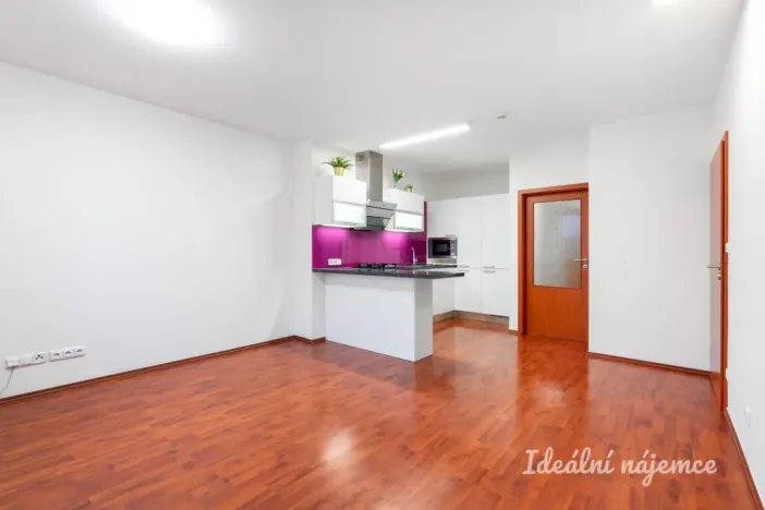 Pronájem bytu 2+kk, Praha - Vršovice, Bajkalská, 53 m2