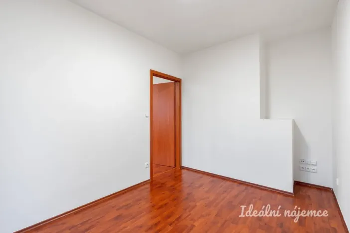 Pronájem bytu 2+kk, Praha - Vršovice, Bajkalská, 53 m2