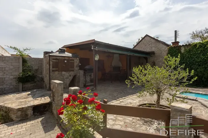 Prodej vícegeneračního domu, Praha - Újezd nad Lesy, Starokolínská, 510 m2