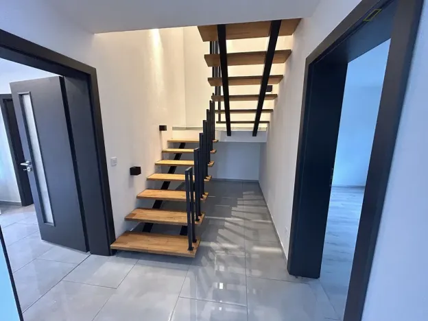 Pronájem rodinného domu, Všemyslice - Bohunice, 168 m2