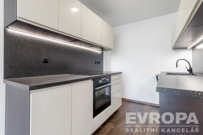 Prodej bytu 2+kk, Praha - Braník, Novodvorská, 40 m2