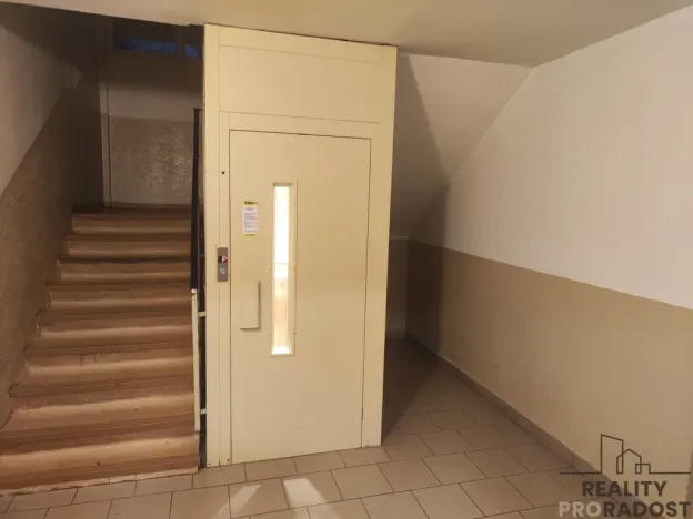 Prodej bytu 2+1, Chomutov, Bezručova, 64 m2