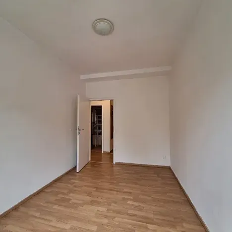 Pronájem bytu 2+1, Praha - Smíchov, Podbělohorská, 41 m2