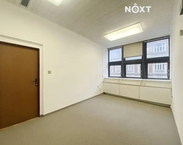 Pronájem kanceláře, Praha - Nové Město, Na Moráni, 36 m2