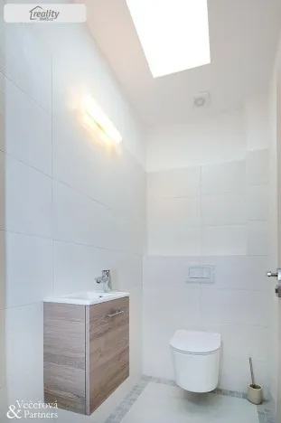 Pronájem rodinného domu, Praha - Břevnov, Oddělená, 250 m2