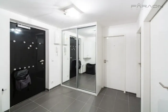 Pronájem bytu 2+kk, Praha - Smíchov, Švédská, 60 m2