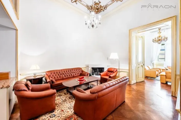 Prodej atypického bytu, Praha - Staré Město, Smetanovo nábřeží, 142 m2