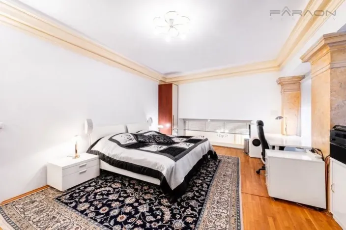 Prodej bytu 4+kk, Praha - Staré Město, Smetanovo nábřeží, 142 m2