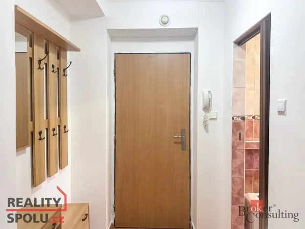 Pronájem bytu 2+1, Rybitví, Školní, 65 m2