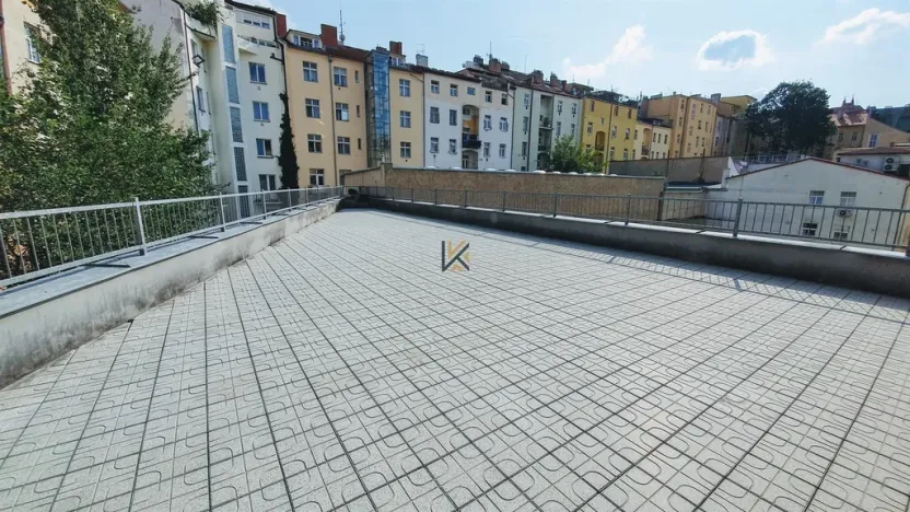 Pronájem komerční nemovitosti, Praha, Táborská, 375 m2